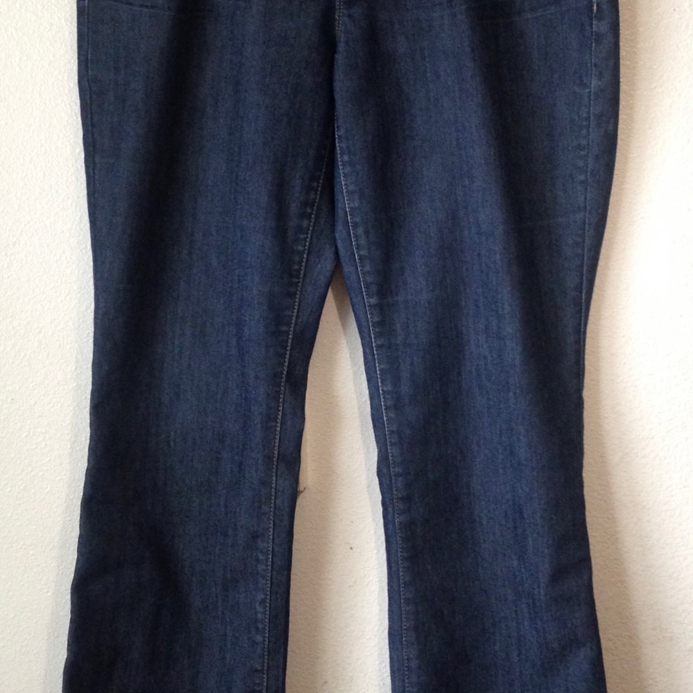 ANN TAYLOR JEANS